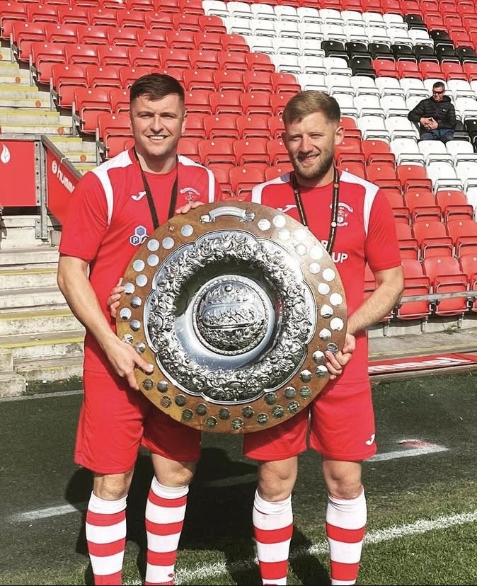 thorntonfc's tweet photo. He was part of both West Lancs Premiership title winning teams and was an important figure in our push for promotion
Everyone at the club would like to thank Jord for his service in a red shirt and wish him and his family all the best for the future๐ค๐ป
#TCFC #alwaysared ๐ด
2/2 https://t.co/s4ZehS128Q