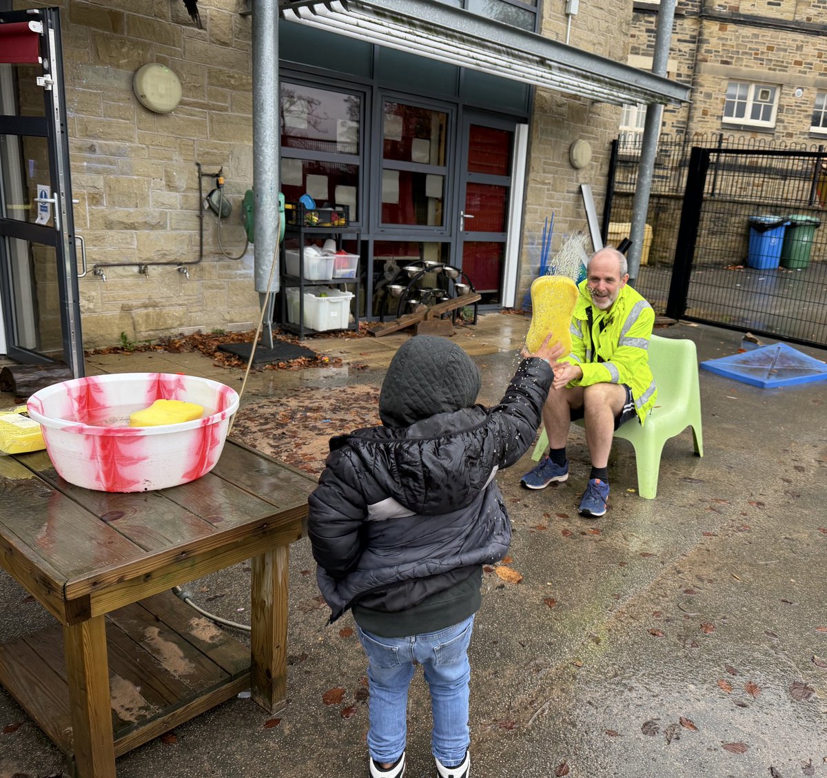 Lady Royd Primary School tweet media