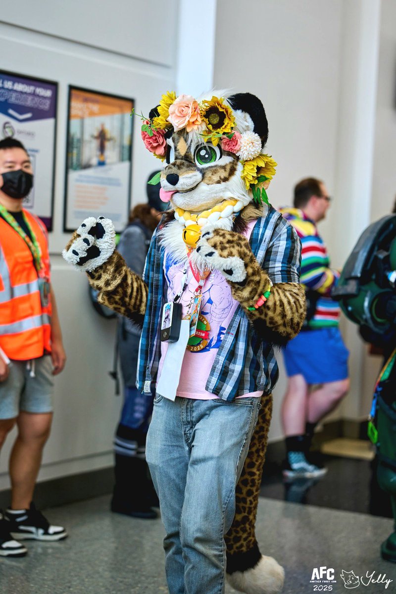 nyaaa
#FursuitFriday
📷: <a href="/yellyXP/">YellyXP ➡️ NFC</a>