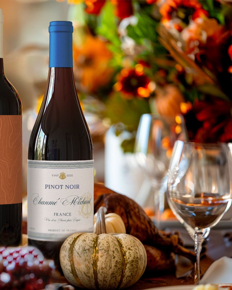 firstleafwine's tweet image. Discover the elegance of Pinot Noir! This light-bodied red is famous for its bright acidity and delicate flavors of cherry, raspberry, and earthy notes. 
#firstleafwine #firstleaf #wine #uncork #PinotNoir #WinePairing