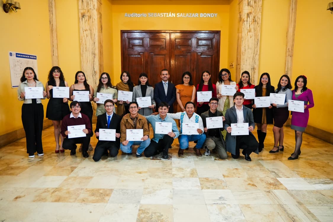 <a href="/CancilleriaPeru/">Cancillería Perú🇵🇪</a> ➡️Desde la #Senaju agradecemos el compromiso de los jóvenes voluntarios e impulsamos a que sigan siendo agentes de cambio en sus comunidades y en toda la región.