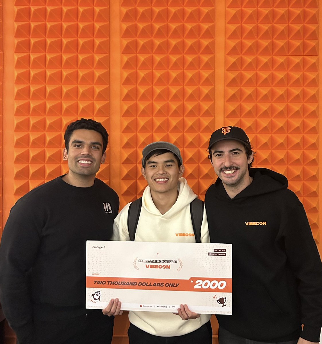 FlyaKiet's tweet image. 3 CTOs and an idea walks into an @EmergentLabsHQ hackathon…