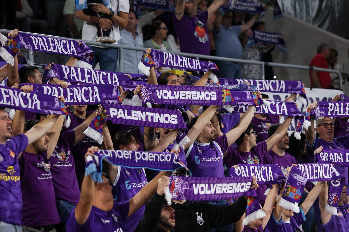 Contando los minutos para el inicio del partido. ⏳💜

¡VAMOS MI PALENCIA! 👊

#HechosDePalencia