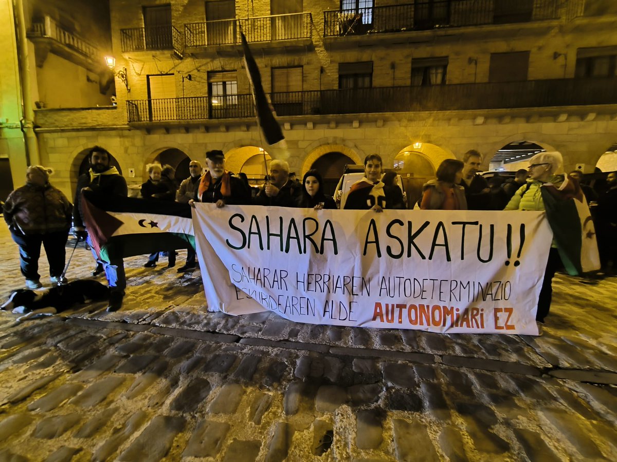 ➡️ Kontzentrazioa Garesen: Sahara Askatu 🇪🇭. Saharar herriaren autodeterminazio eskubidearen alde. Autonomiari ez!

➡️ Concentración en Gares: Sahara libre 🇪🇭. Por el derecho de autodeterminación del pueblo saharaui. No a la autonomia!

✊️ Auzalan kultur elkartea.