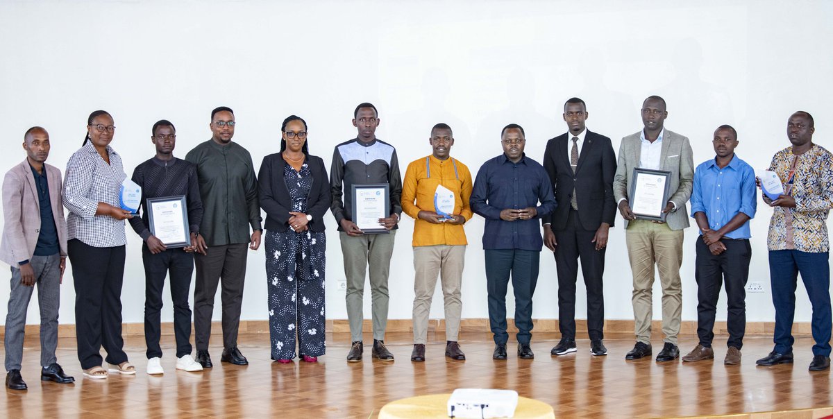 ruhumurizaanse2's tweet photo. None kuwa 14.11.2025, Inama y'igihugu y'urubyiruko @RwandaYouth yasuzumye Ishyirwa mubikorwa ry'imihigo kandi ishimira uturere twahize utundi. Nyakubwa Minisitiri  @jnabdallah  Yasabye abitabiriye gukoresha amahirwe igihugu cyaduhaye tugahanga imirimo igamije iterambere rirambye. https://t.co/H2mHvwsdix