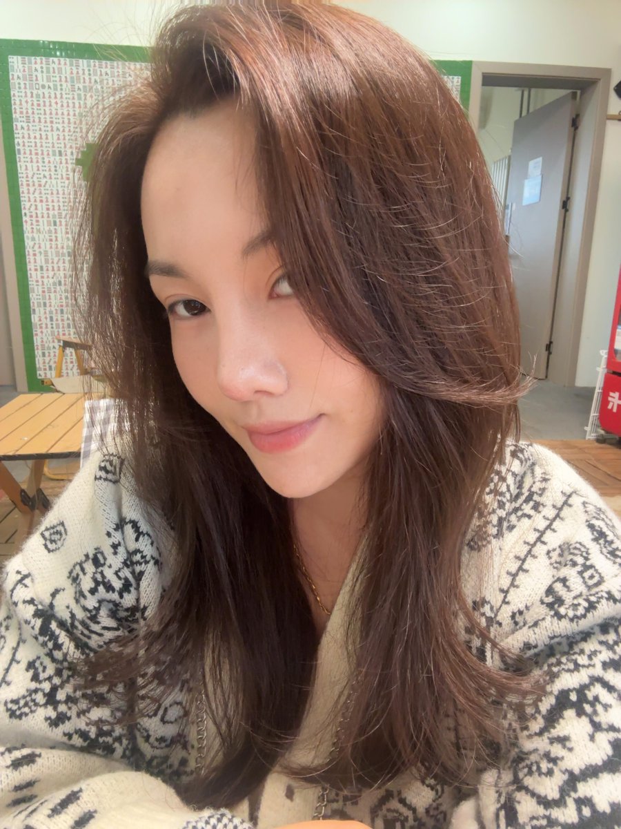 LNS9002's tweet photo. 请问我长这样子��有人要吗？

评论区点评一下！！！ https://t.co/rUOPpBp9JF