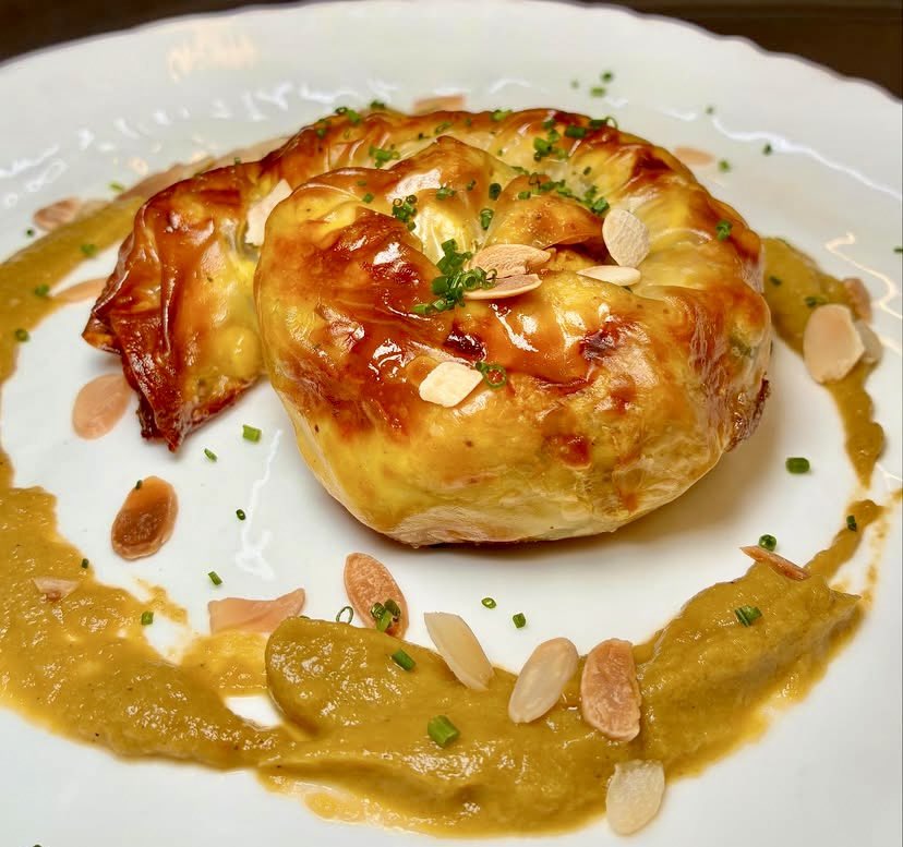 monterogrove's tweet photo. Si tengo el enorme privilegio de trabajar en la @ESH_Sevilla con los mejores #cocineros de España, pues se dice y punto. https://t.co/YqVugjmsqd