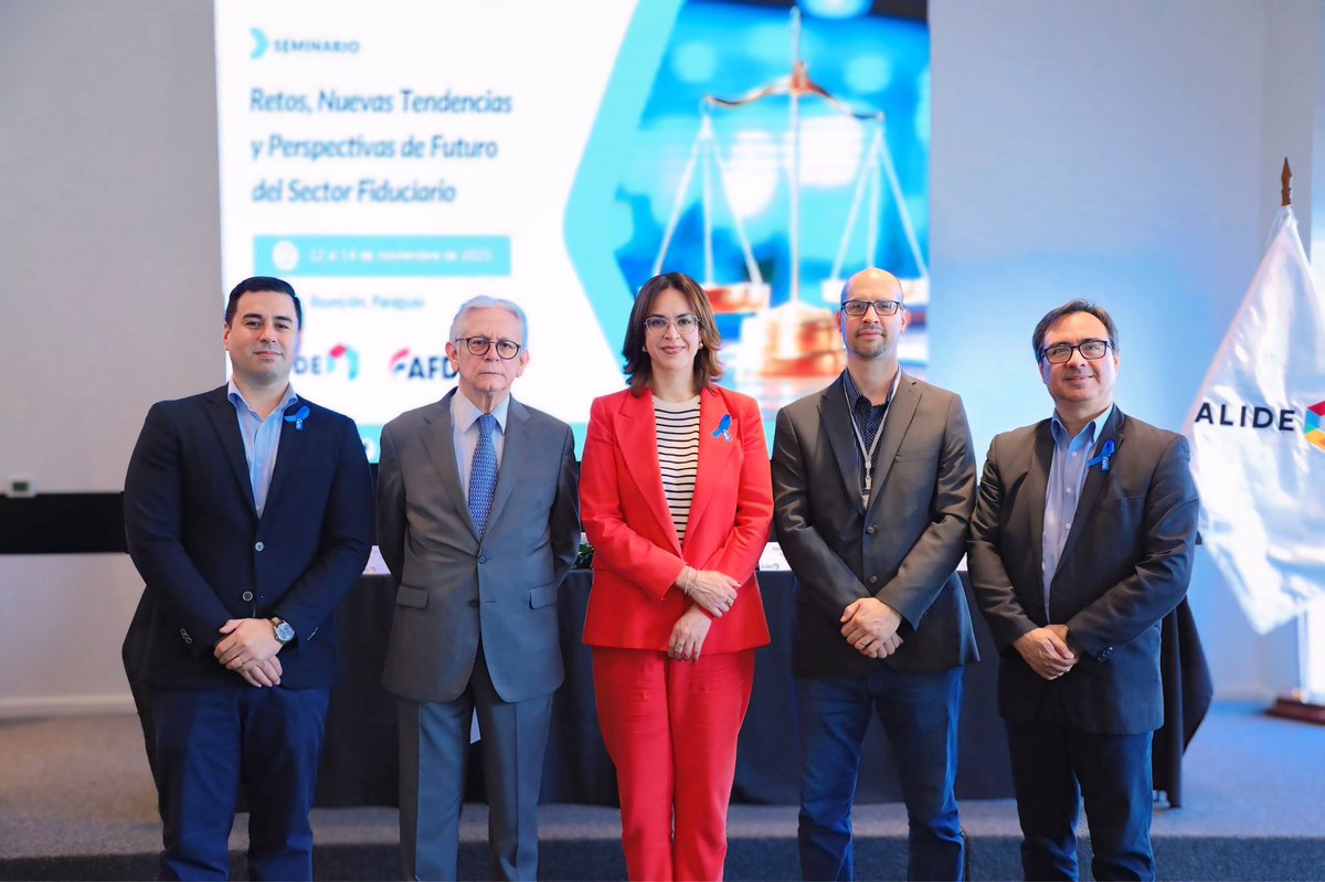 afd_py's tweet image. Paraguay, punto de encuentro regional para el futuro fiduciario.

Hoy finalizó el Seminario Internacional @_ALIDE_ | @afd_py , que reunió a referentes del sistema financiero para debatir sobre transparencia, seguridad y desarrollo sostenible.