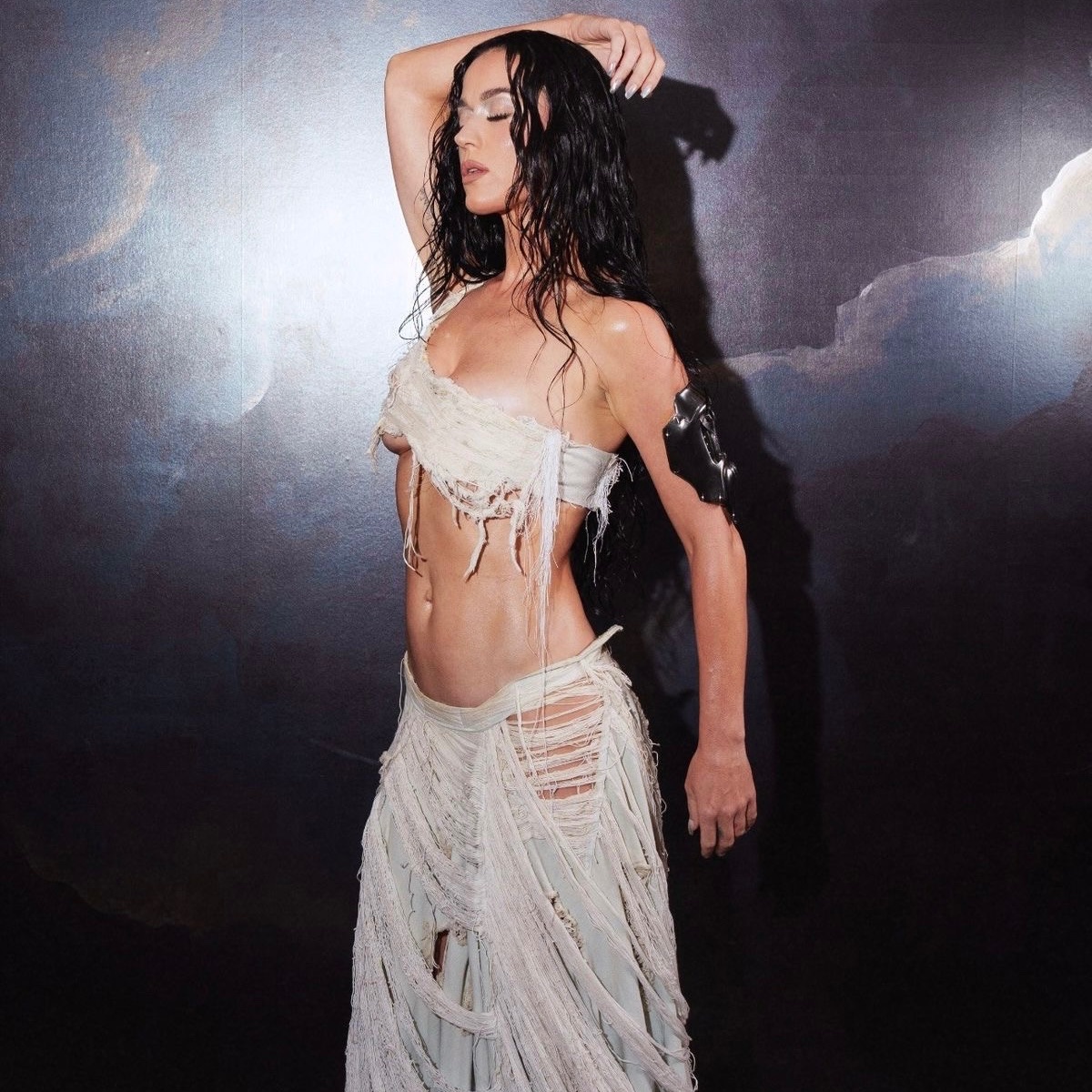 KATY PERRY STATS tweet media