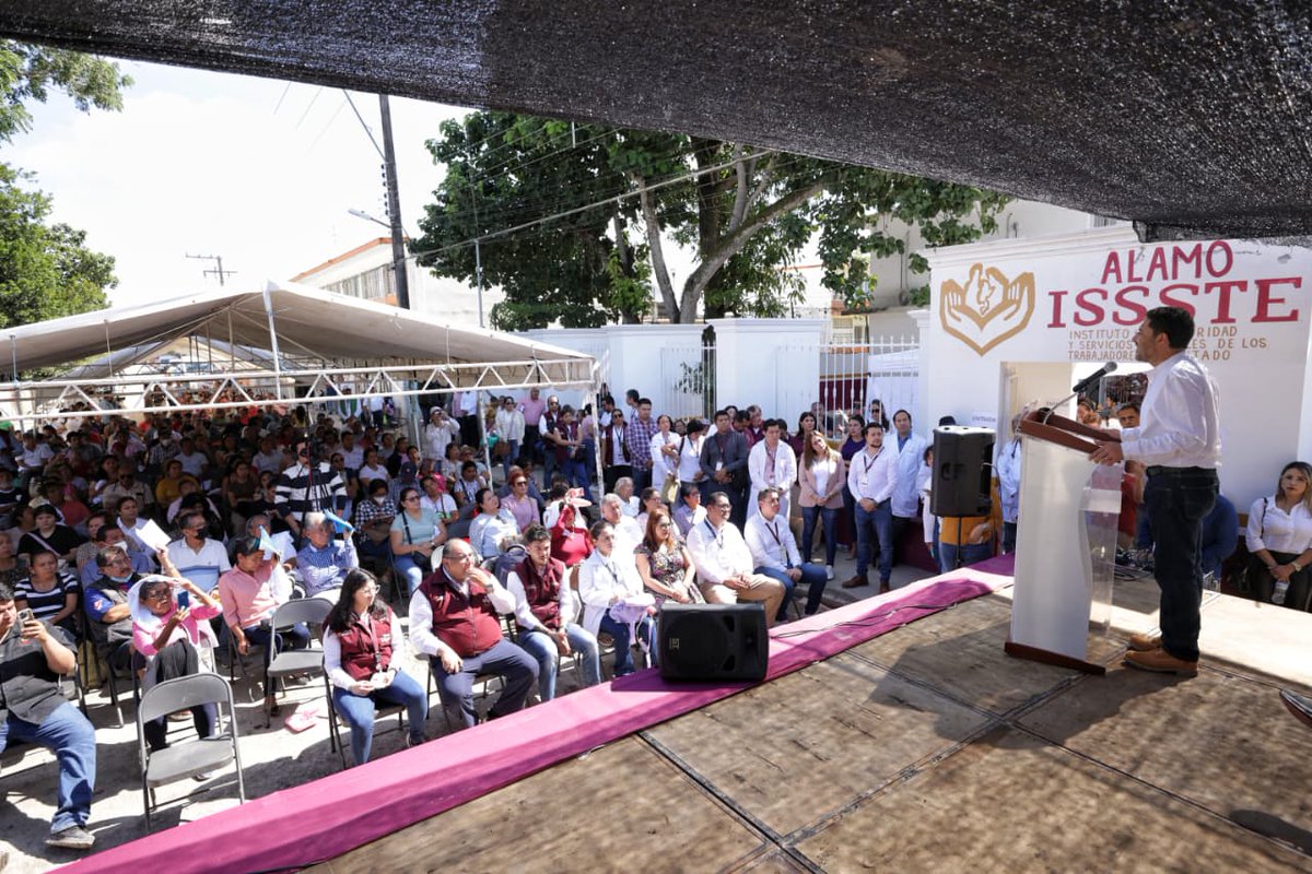 martibatres's tweet image. Estoy en Álamo Temapache, Veracruz, una de las poblaciones más afectadas por las torrenciales lluvias  en esta temporada. Aquí, la Unidad de Medicina Familiar del @ISSSTE_mx quedó cubierta por una inundación de dos metros de altura.  Sin embargo, ya fue limpiada y pintada y está…