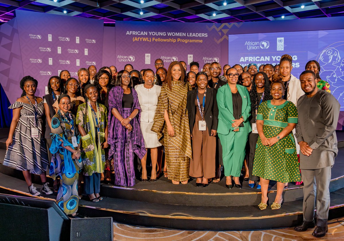 UNDPAfrica's tweet photo. Breakfast exchange w/ the 1st lady of #Kenya.

💬 Integrity is what sustains you. When people know they can trust you, doors open.

H.E. @MamaRachelRuto reflecting on balancing duty, family and self while staying true to one’s principles.

#AfricanWomenLead 💜 https://t.co/UvvQ97Lr6T
