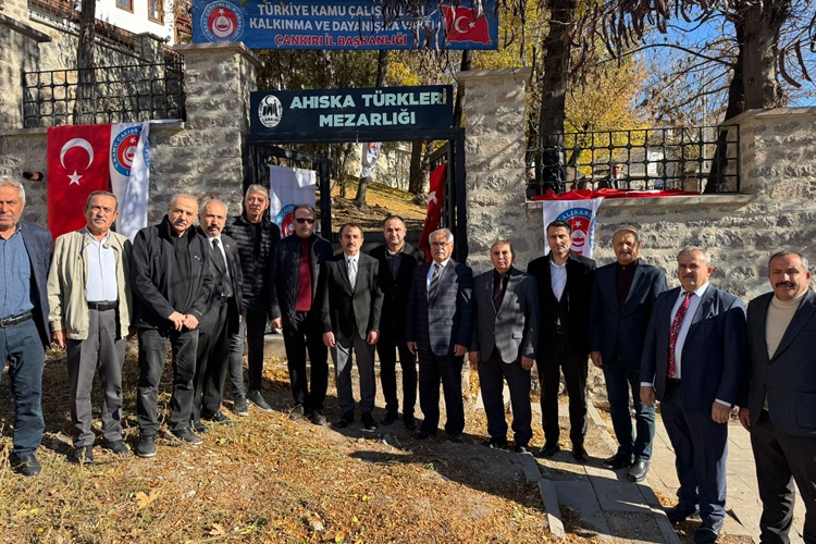 olay18com's tweet image. ÇANKIRI&apos;DA AHISKA TÜRKLERİ İÇİN HÜZÜNLÜ BULUŞMA -  olay18.com/cankiri/cankir… 
@turkavcankiri @isabolukbasi62 @satilmis_akyol #AhıskaTürkleri #AnmaProgramı