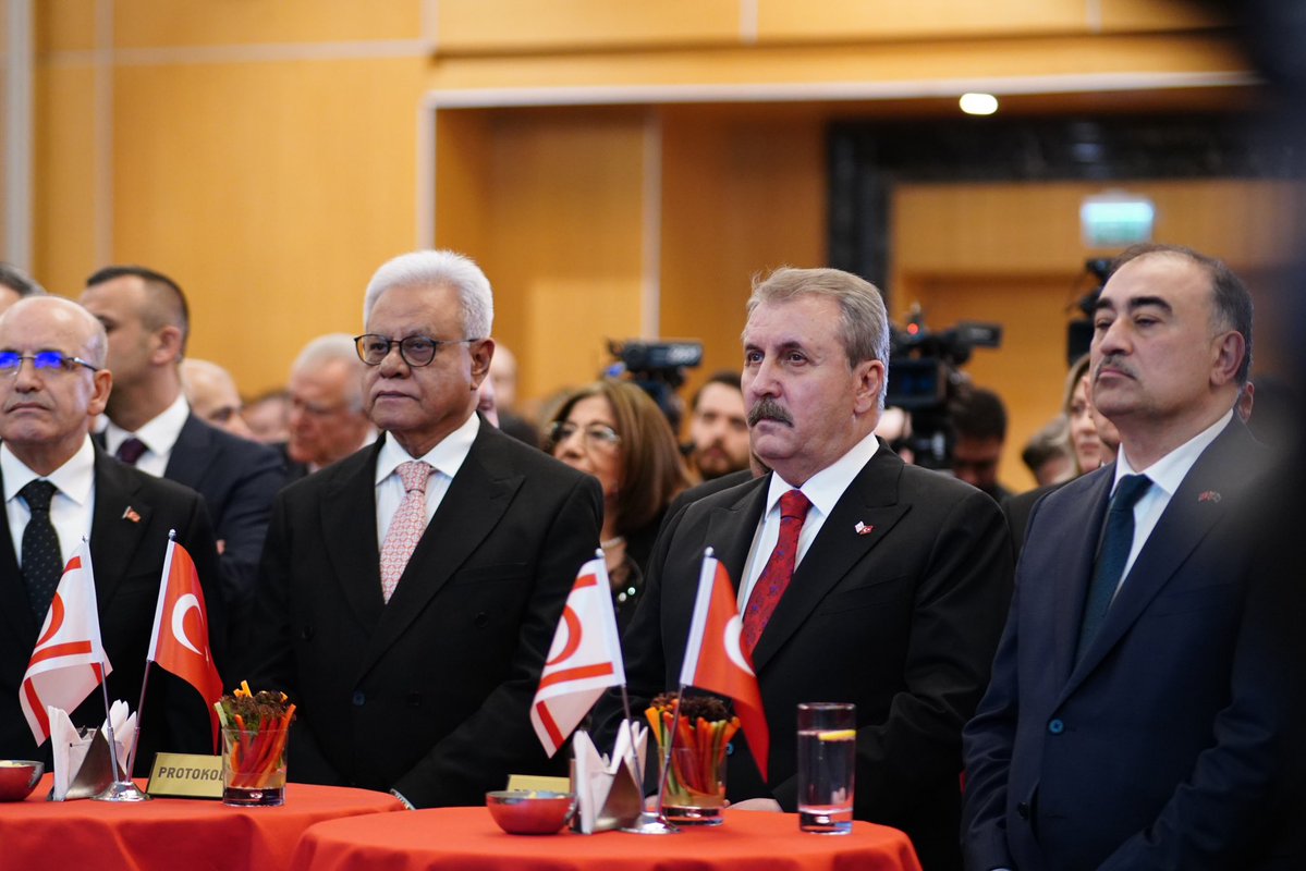 Kuzey Kıbrıs Türk Cumhuriyeti’nin “42. Kuruluş Yıl Dönümü” dolayısıyla Ankara’da verilen resepsiyona katılım sağladık.

Davetleri ve samimi ev sahiplikleri için Kuzey Kıbrıs Türk Cumhuriyeti Ankara Büyükelçisi Sayın İsmet Korukoğlu ve eşi hanımefendi ile değerli ekibine teşekkür