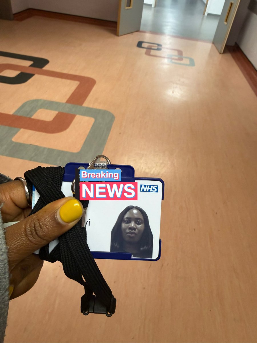 Winning_11's tweet photo. Life so crazy that I got a new job and packed up &amp; move to London 😇😇

So please, my London people, invite me for ALL the fun stuff happening in London 🙏🏽🙏🏽🙏🏽

Thank you Abba 🙏🏽🙏🏽 https://t.co/MOrU0KCYZX