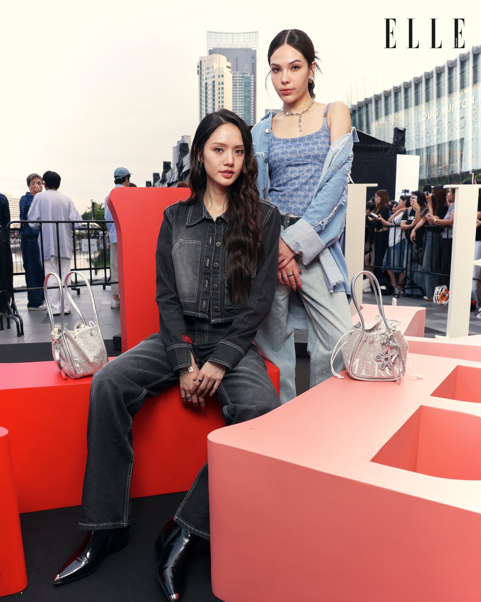 ELLEThailand's tweet photo. #ELLEExclusive เปิดภาพเอ็กซ์คลูซีฟของ ลูกหมี-ซอนญ่า @Lookmheewang @sonyasarann ในลุคเดนิมสุดคูลที่มุมถ่ายภาพพิเศษของเราที่งาน ELLE Fashion Week 2025

#EFW2025
#SeeYouAtTheTent
#ELLEThailand
#EFW25ATICONSIAM
#EFW2025xLMSY 
#Sonyasarann #LMlookmhee #LMSY https://t.co/2ioybczVVJ