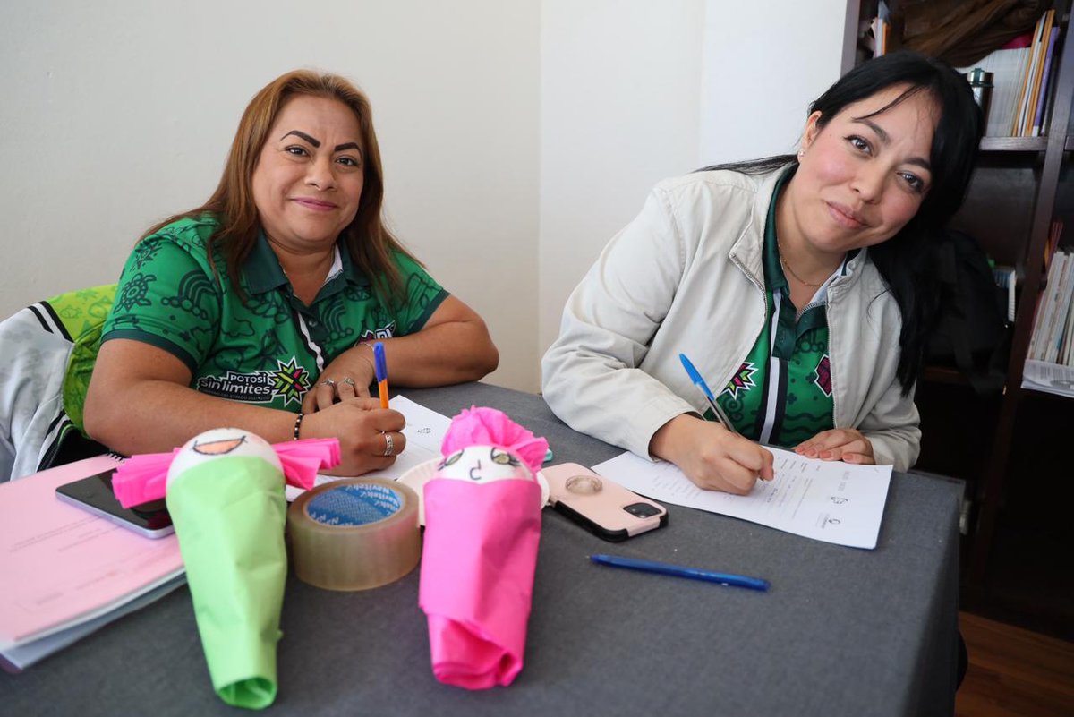 Personal de los Centros de Asistencia Social del DIF Estatal participa en la certificación del Estándar de Competencia EC0934 “Atención de niñas, niños y adolescentes en establecimientos de asistencia social”.

#PotosíSinLímites #RicardoGallardoCardona @Ricardo Gallardo Cardona