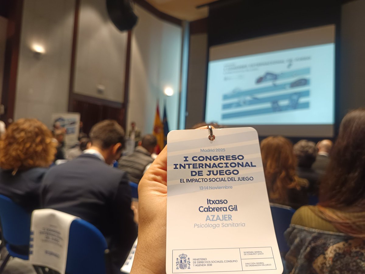 👏🏽¡Vuelvo del I Congreso Internacional de Juego organizado por la #DGOJ con las ideas y las pilas recargadas!

Un gusto enorme coincidir con tanta gente fantástica y seguir trabajando, desde la evidencia científica, sobre el juego de azar con una mirada de salud pública.