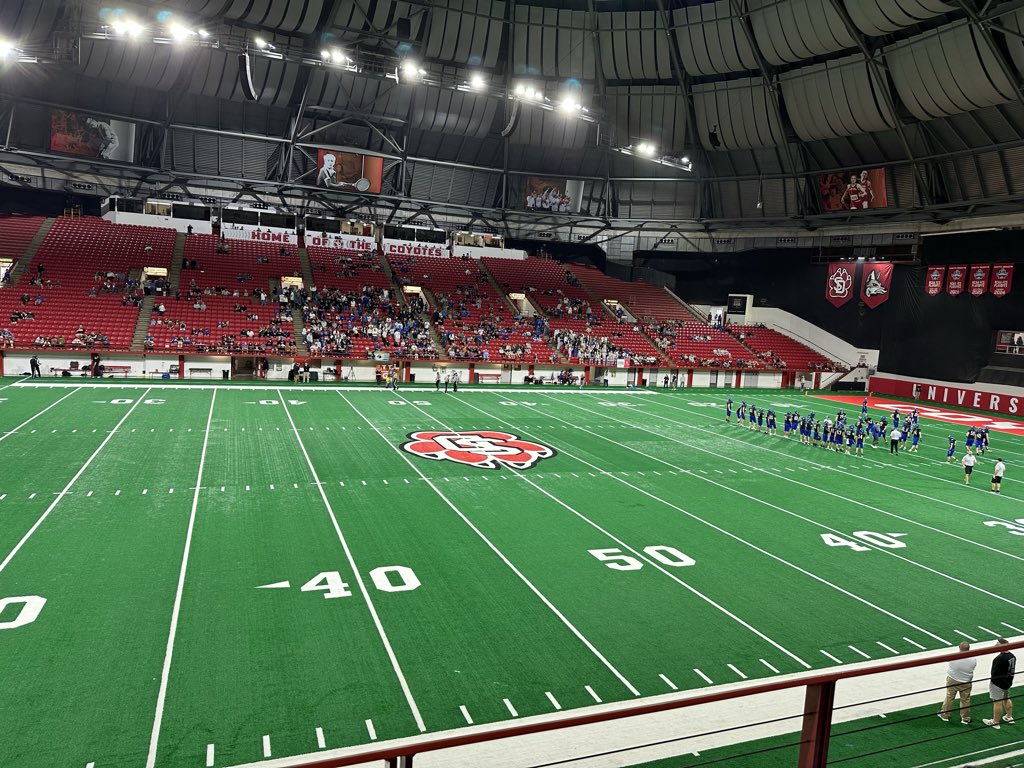 Big Huskies fan today 🏈