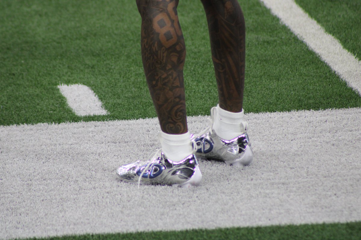 NickHarrisFWST's tweet photo. CeeDee Lamb rocking some 🔥 cleats today in practice @brkicks https://t.co/6tTjM3UQi7