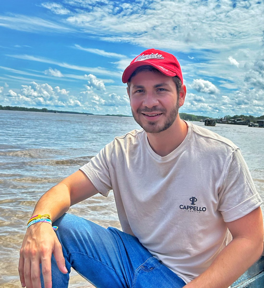 Danielmunozgo1's tweet image. Les duele que una persona NORMAL, como yo, pueda ser eventualmente:

ViceMinistro de Juventud 🇨🇴

Atenderé a los medios de comunicación, debatiré…

Se SORPRENDERÁN con el gran nivel que desempeñaré en el cargo