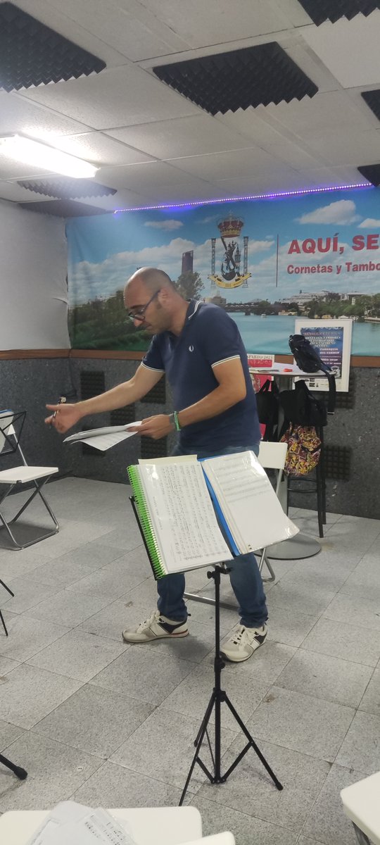 Finaliza una semana de ensayos. En estos momentos, realizando trabajo especifico de repertorio.

Una semana mas, una menos.

#solocornetasytambores #labandapuradesevilla

SEVILLA ETERNA