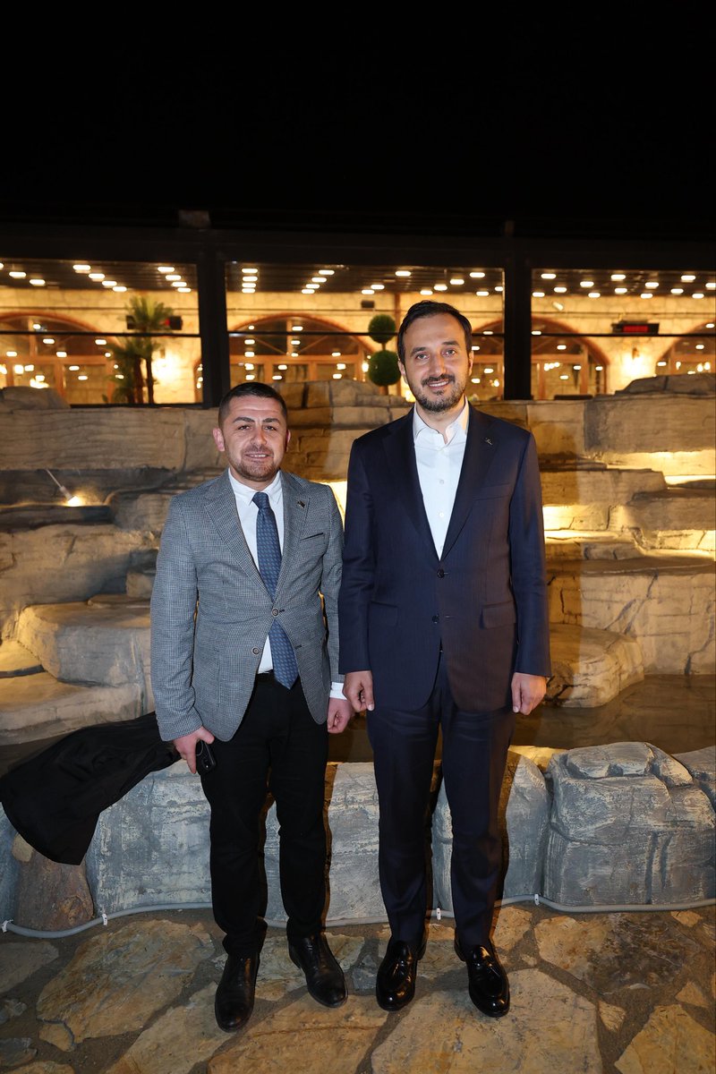 Gelişin Güle güle.
Gidişin Güle güle.
Her işin Güle güle olsun!
Yusuf yüzlü , yunus gönüllü Başkanım.
@abdullahozdemirbb