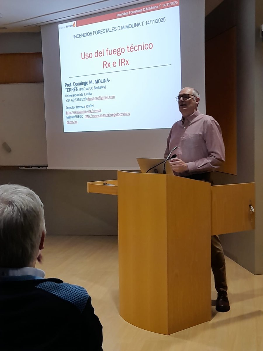 DM_Molina_T's tweet image. Jornada técnica Universidad de Lleida.
1.en Incendios Forestales
2.con la excusa de homenaje a D.Molina por su jubilación (sí, yo)
3.dentro de clases presenciales de @masterFUEGO2022 
@rescodedios 
Adrián Cardil
Marc Castellnou
Míriam Piqué
Larrañaga
Galán
E.Martínez
Arteaga ...