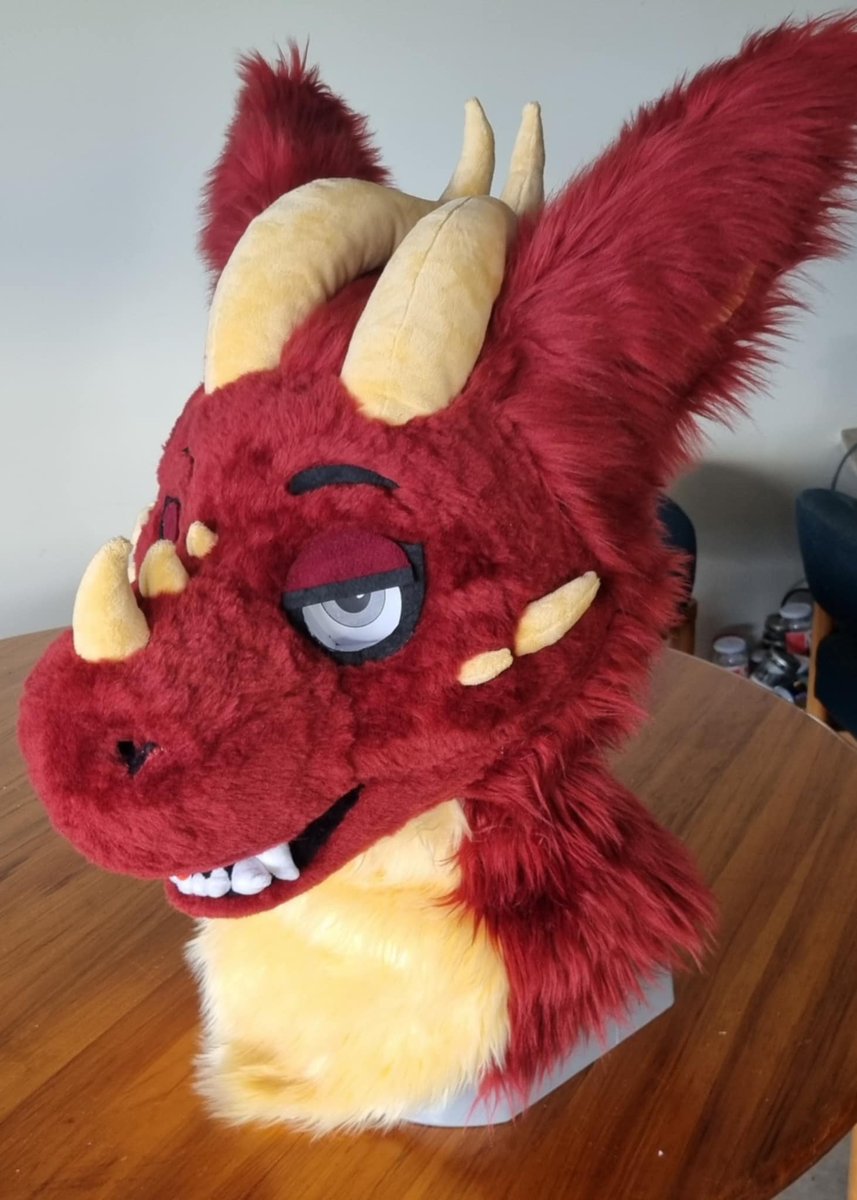 Oh yeah baby! The head for my premade dragon is so close to being finished 😍💕 
Just gotta do the finishing touches and print his eyes xD 
He'll be on sale at FurCoNZ Hotel next weekend!  
Come check him out at Nightlights stall friends 🥰