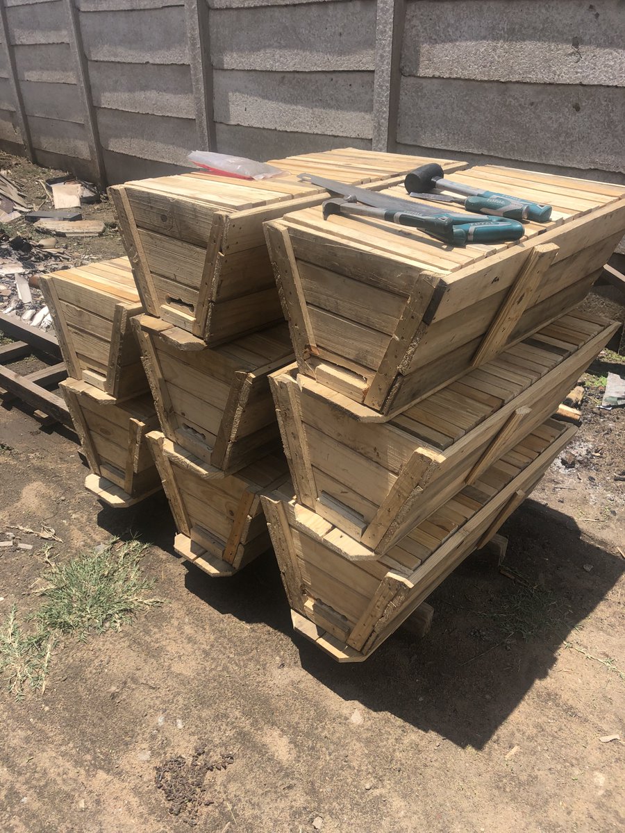 tinonaka_zw's tweet photo. Finally we manage to complete another 8 hives remaining to make it 20. Tomorrow we are going with first batch of 10 then the remaining on the following day. Baiting and waxing done ✅ 
Beatrice here we come , let’s save the pollinators together 🐝. #savethepollinators #bees https://t.co/ipo0w6DRdp