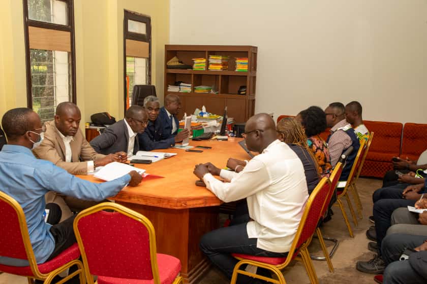 MINCOM_CI's tweet image. Une mission conduite par Mme Houphouët, était à Daloa ce 13 nov. 2025 pour avancer sur la modernisation de l’affichage publicitaire.
Rencontres avec les autorités, réunion technique à la mairie et repérage terrain pour harmoniser et structurer le secteur.#CommunicationCI #MICOM