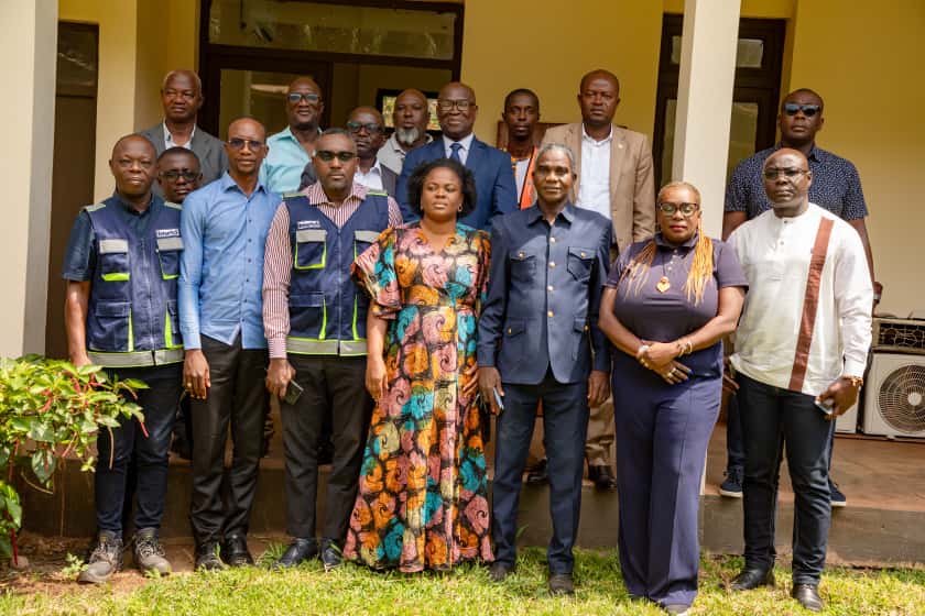 MINCOM_CI's tweet image. Une mission conduite par Mme Houphouët, était à Daloa ce 13 nov. 2025 pour avancer sur la modernisation de l’affichage publicitaire.
Rencontres avec les autorités, réunion technique à la mairie et repérage terrain pour harmoniser et structurer le secteur.#CommunicationCI #MICOM