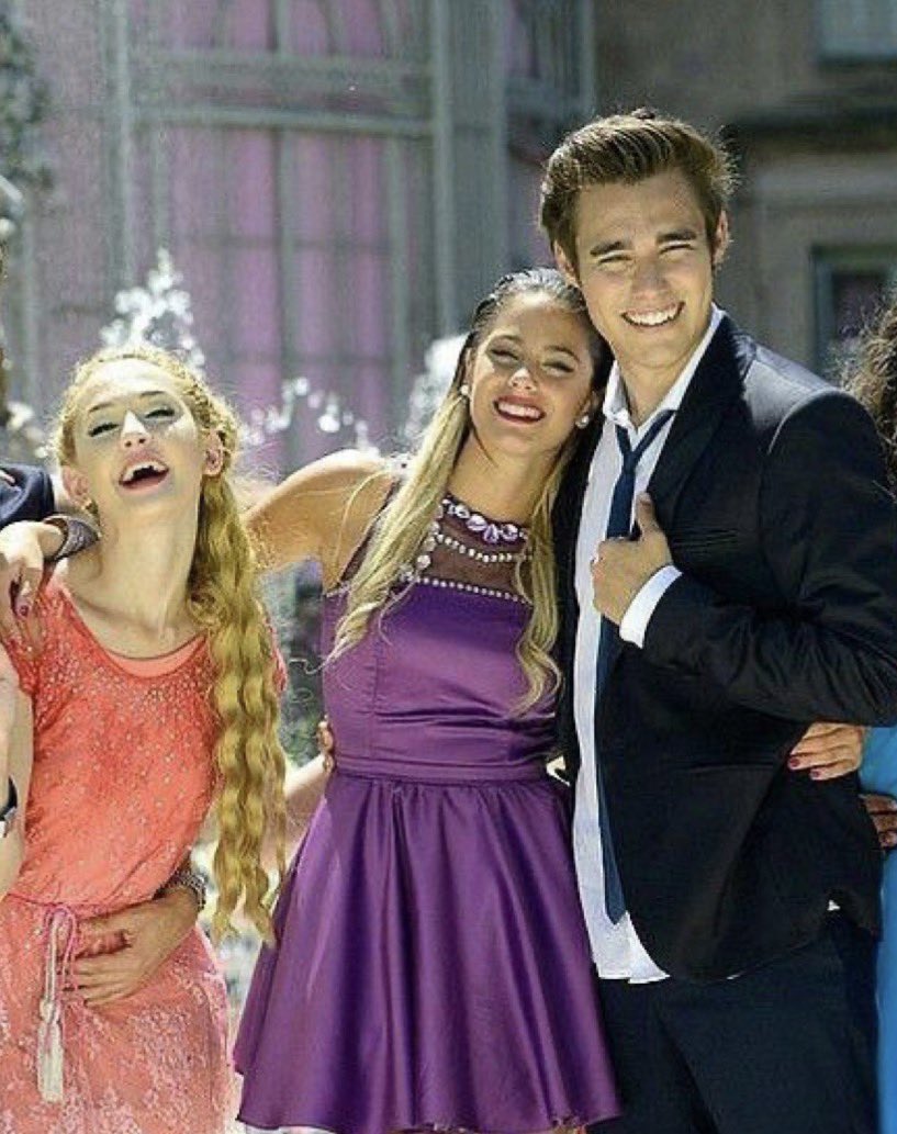 todo sobre Tini (@todosobretini_) on Twitter photo 