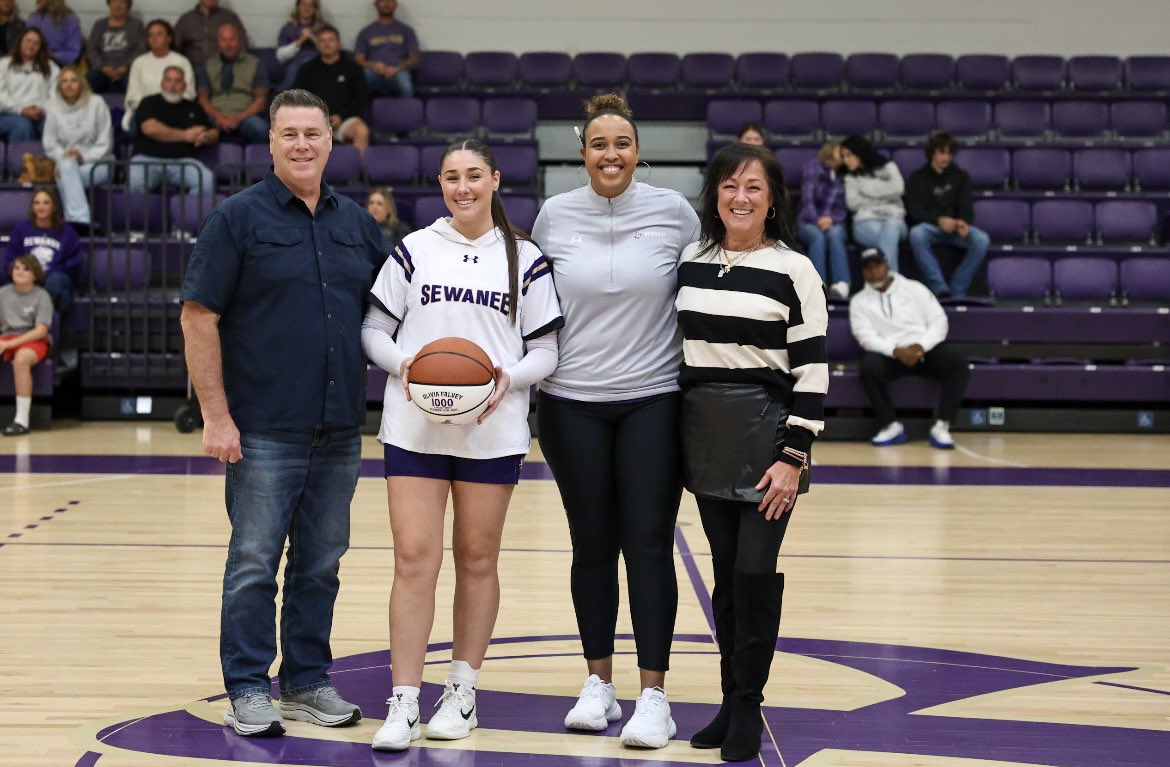 Before our home opener this past Sunday, we honored Olivia in being the 16th player in program history to eclipse 1,000 points!