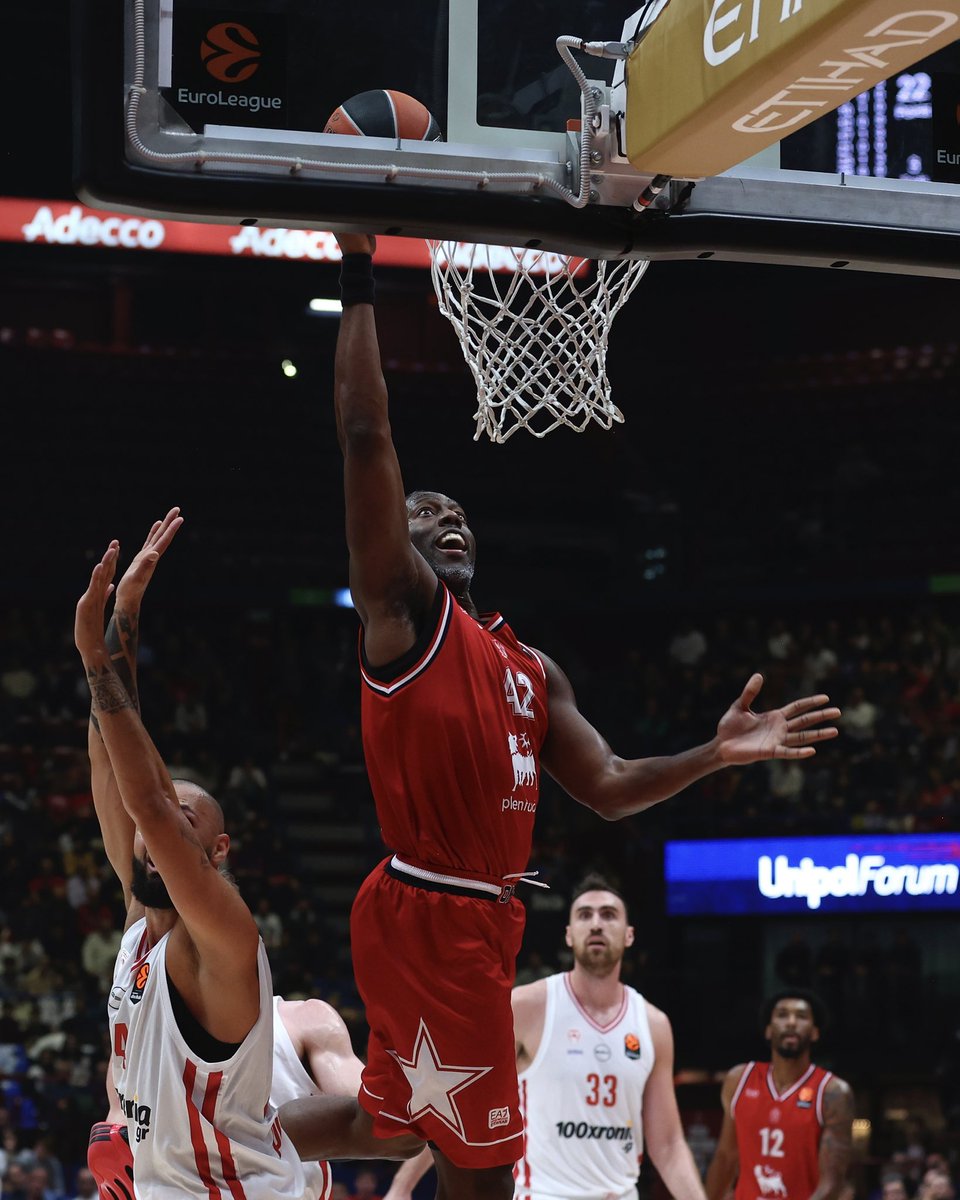 39 years of age. Bryant Dunston.