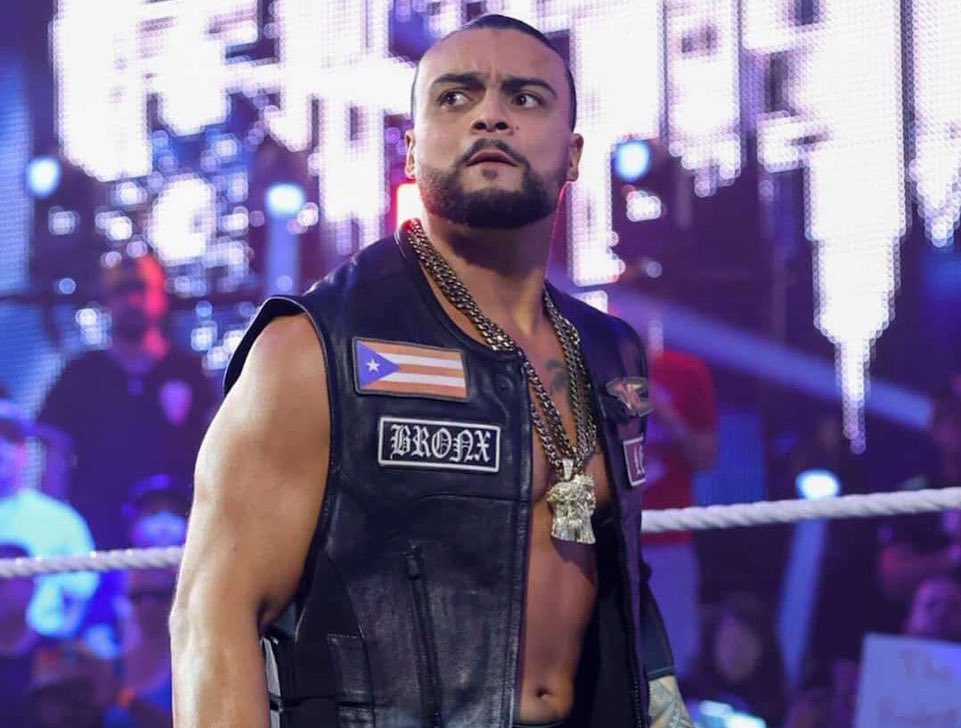 WrestleOps's tweet image. Mike Santana has reportedly not arrived at TNA’s Turning Point event tonight.

He did not appear for his scheduled meet and greet after last night’s taping, and the word making the way around talent is that he has not returned the company's call or texts.

(via PWlnsider)