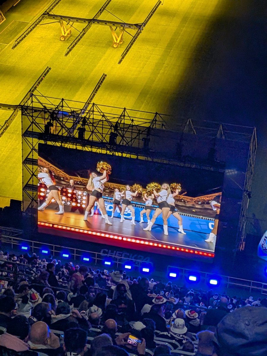 Zählt CHECK24 Signal Iduna Park Public Viewing als ground?