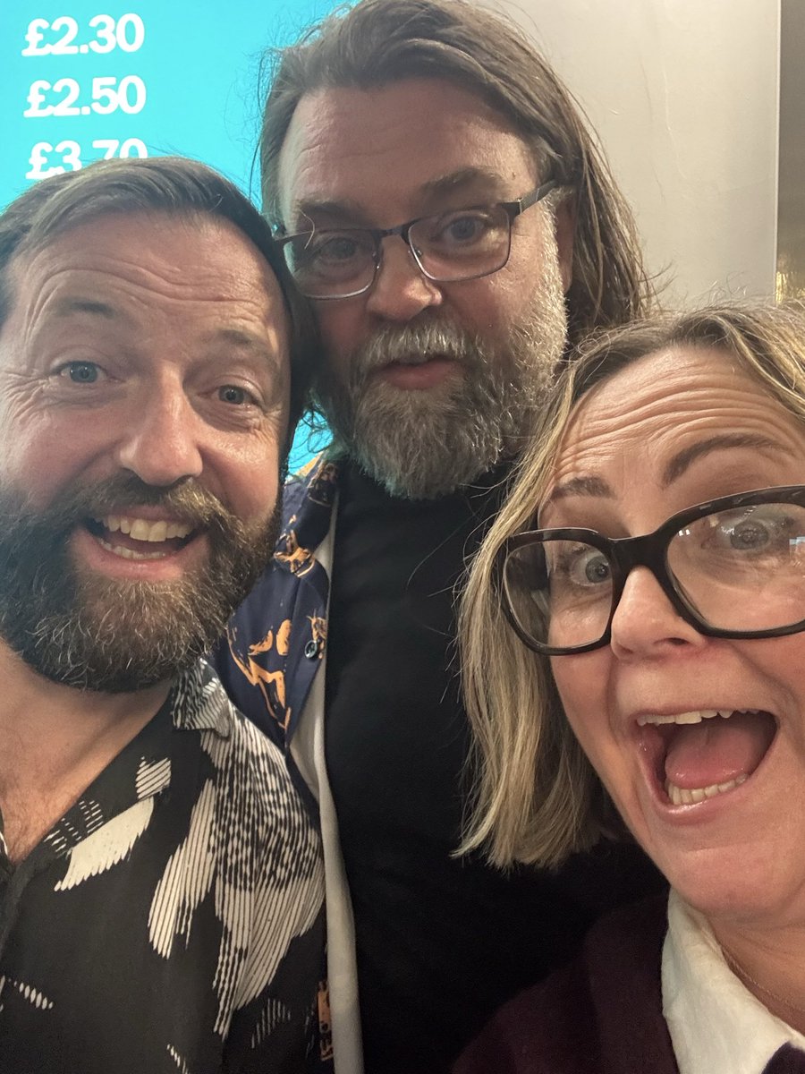 mrspip's tweet photo. Too too funny #eejitsoftheworld https://t.co/AqicMDoybx