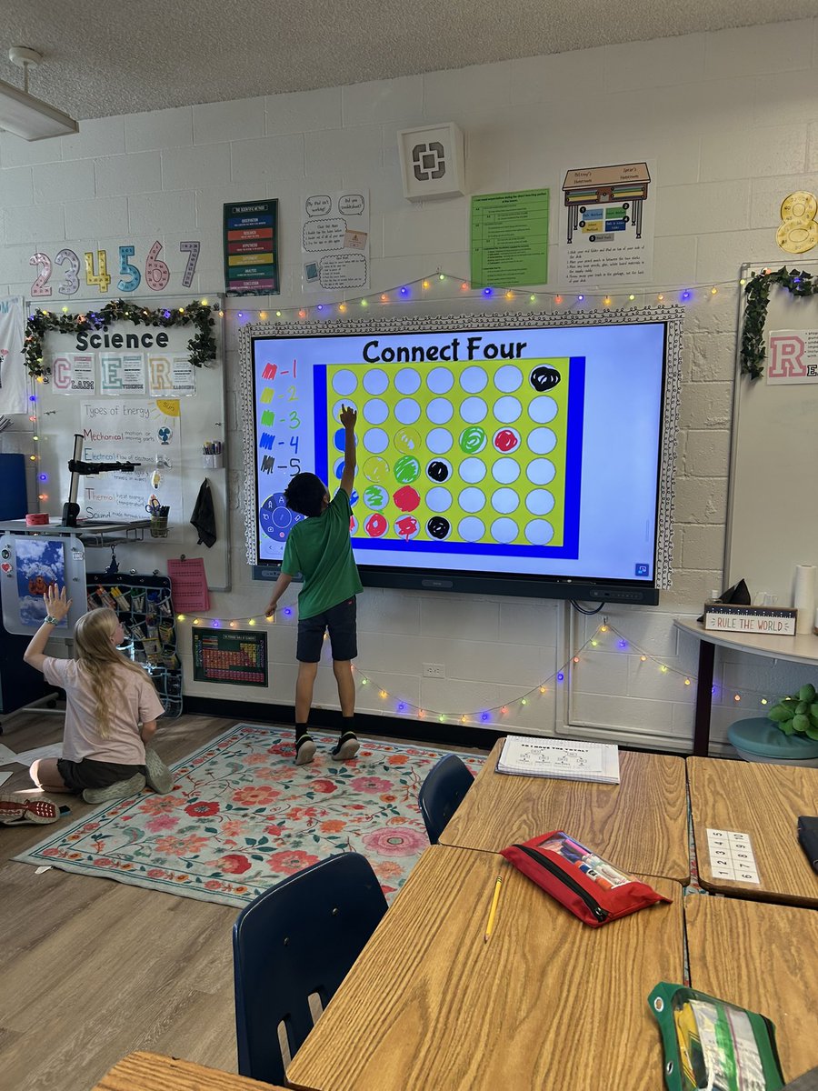 amanda_spear4's tweet photo. Turned a boring worksheet into a fun and competitive game of Connect Four. Lots of excitement and good sportsmanship in class today. @RISDmath @MSTMAGNET #Gameify #RISDdreambig https://t.co/ufsJ1rtNYN