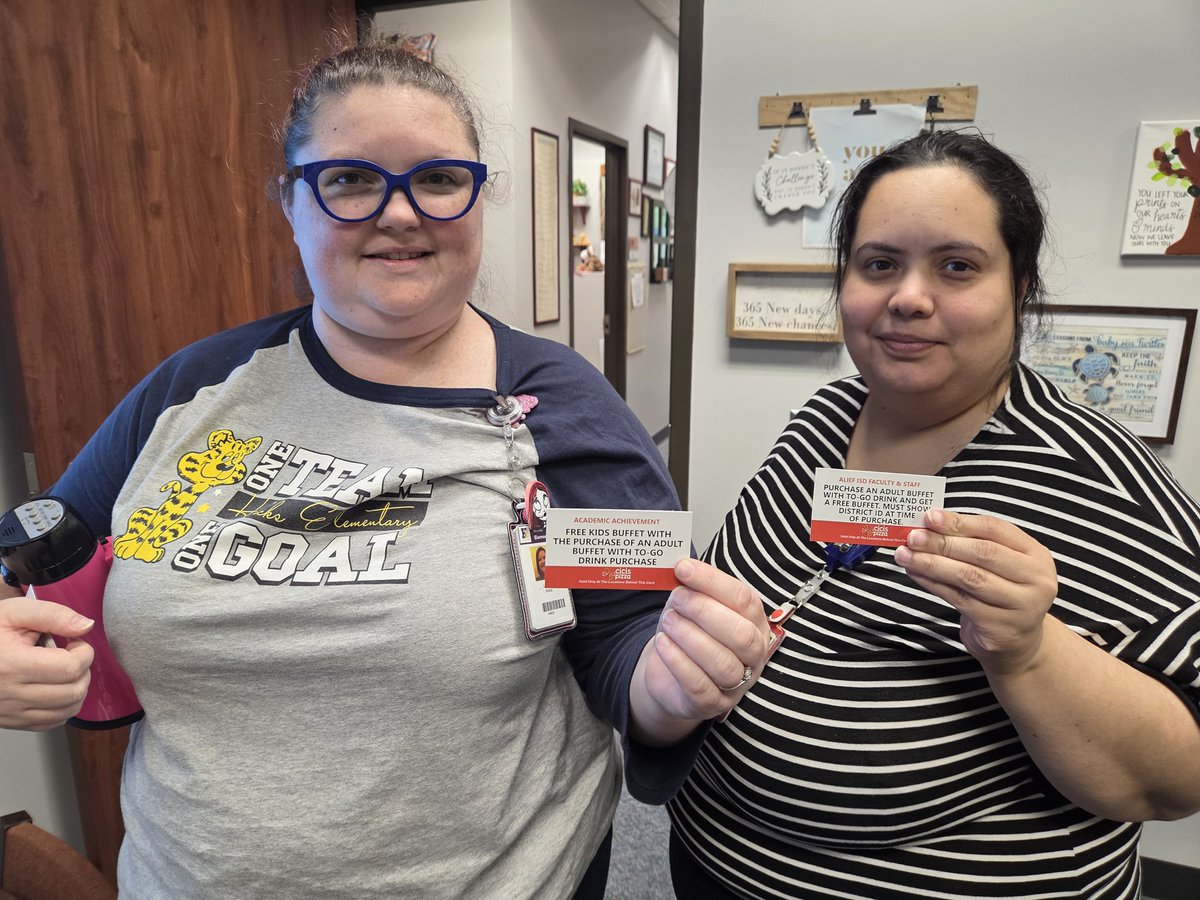 MatturroMEd's tweet image. We had some #gobblegobble fun today @HicksTigers with a little 🦃 in your pocket game!!! Some turkeys even got names! 😝🙃 #fallfun #workhardplayhard