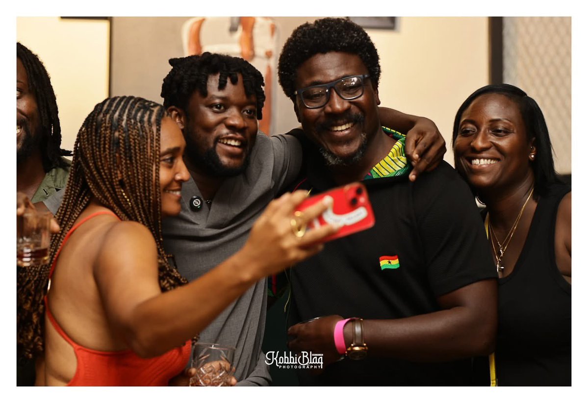 worlasigh's tweet image. Thanks for coming last night !!! #vimh #vimhalbum