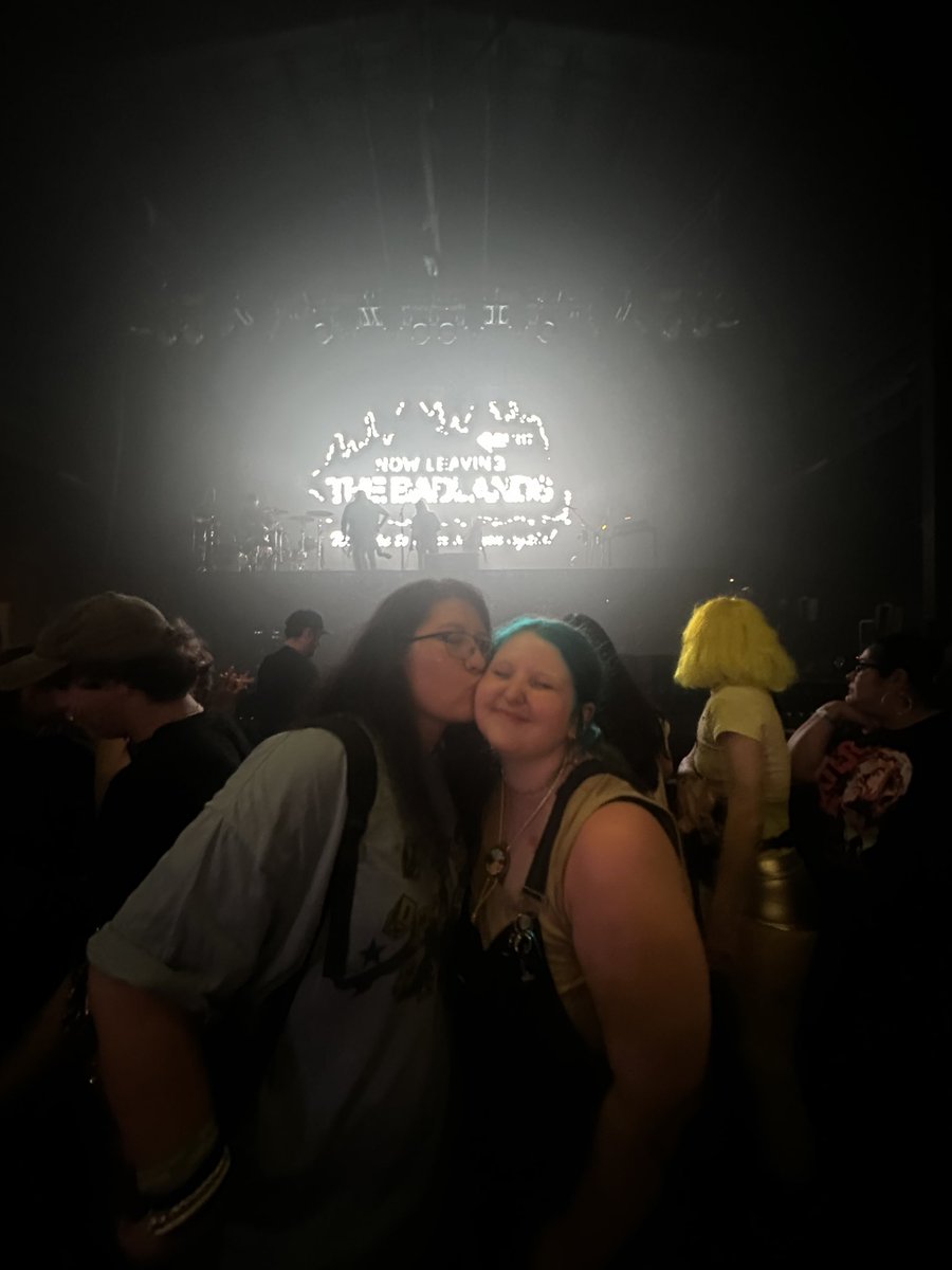 i will never ever get over the most perfect night🫶🏼 #BADLANDSFOREVER