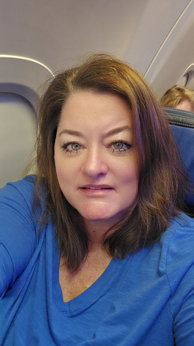 shortcutshari's tweet photo. On my way to #MCTDayZero and #MsIgnite. Happy Friday, Peeps!! #MVPBuzz MCTBuzz https://t.co/pfhMAGjT75