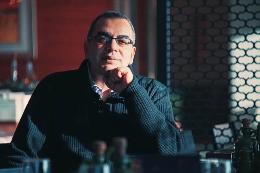 “لا أحبُّ مخالطةَ الأشخاصِ الذين يضعونني في حالةِ دفاعٍ دائم؛ أدافعُ عن أفكاري، وعن قصدي، وعن نفسي، وعن حقّي، وعن آمالي.”

- أحمد خالد توفيق