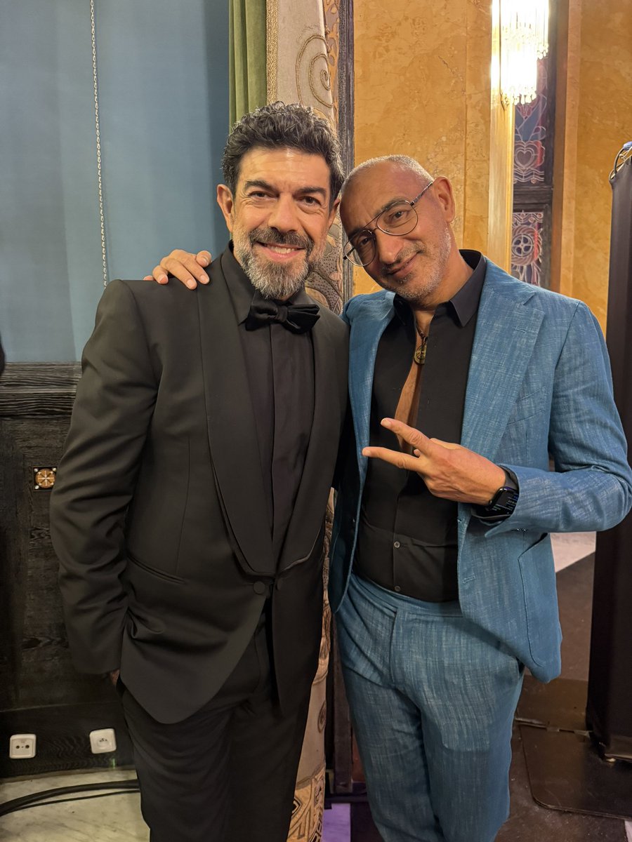 bendeejay's tweet image. Ready for the party #calendariopirelli #2026 #pirelli #redcarpet #praga @pirelli #pierfrancescofavino @pierfrancescofavino @venuswilliams #venuswilliams