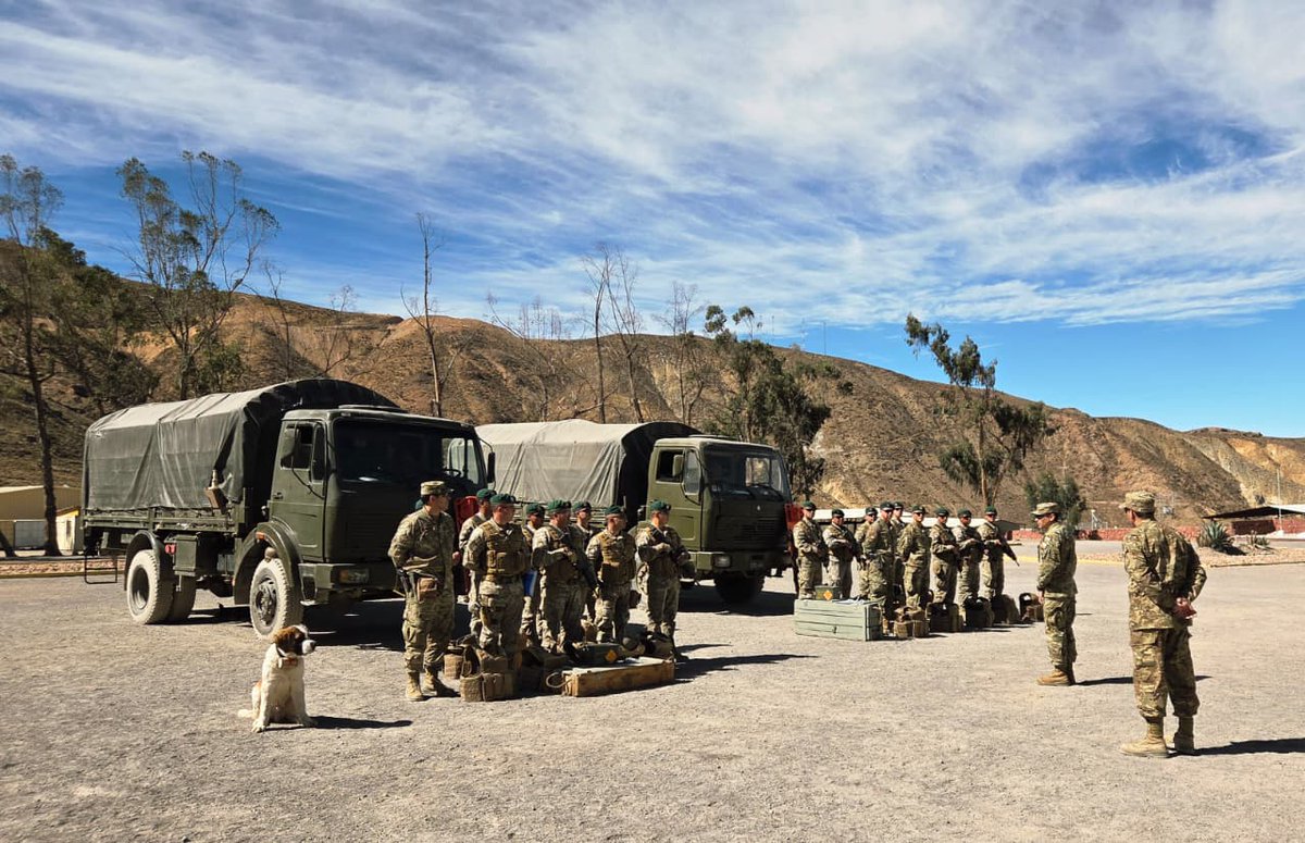 Ejercito_Chile's tweet image. A lo largo del país, más de 15 mil efectivos militares se han desplegado para resguardar el orden y seguridad al interior de los locales de votación, con el objetivo que los ciudadanos habilitados
para sufragar puedan cumplir con su deber cívico.
#EjércitodeChile #Elecciones2025…