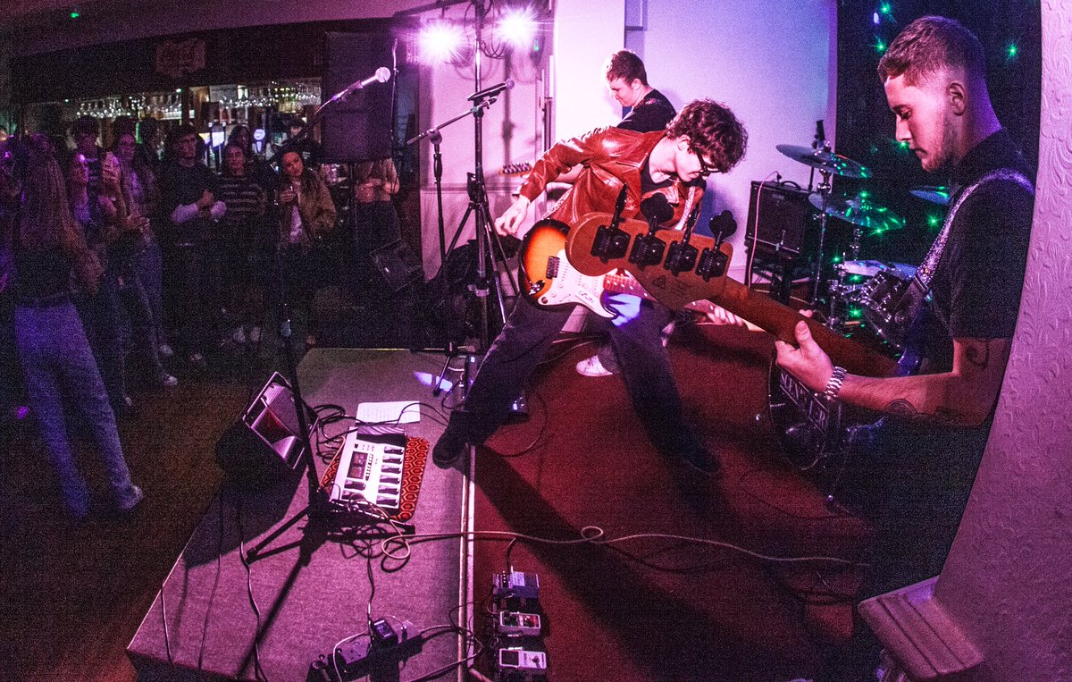 scenestersband's tweet photo. This time last Friday was our ‘Autumn Kiss Release’ party.
CORBY!!! That was magic! 🙌
Massive thank you to everybody who came to see us, it really means an awful lot to us! What a night 🙌❤️
#autumnkiss #scenesters #gig #newmusic #indie #indieband https://t.co/MzmLuaKsJm