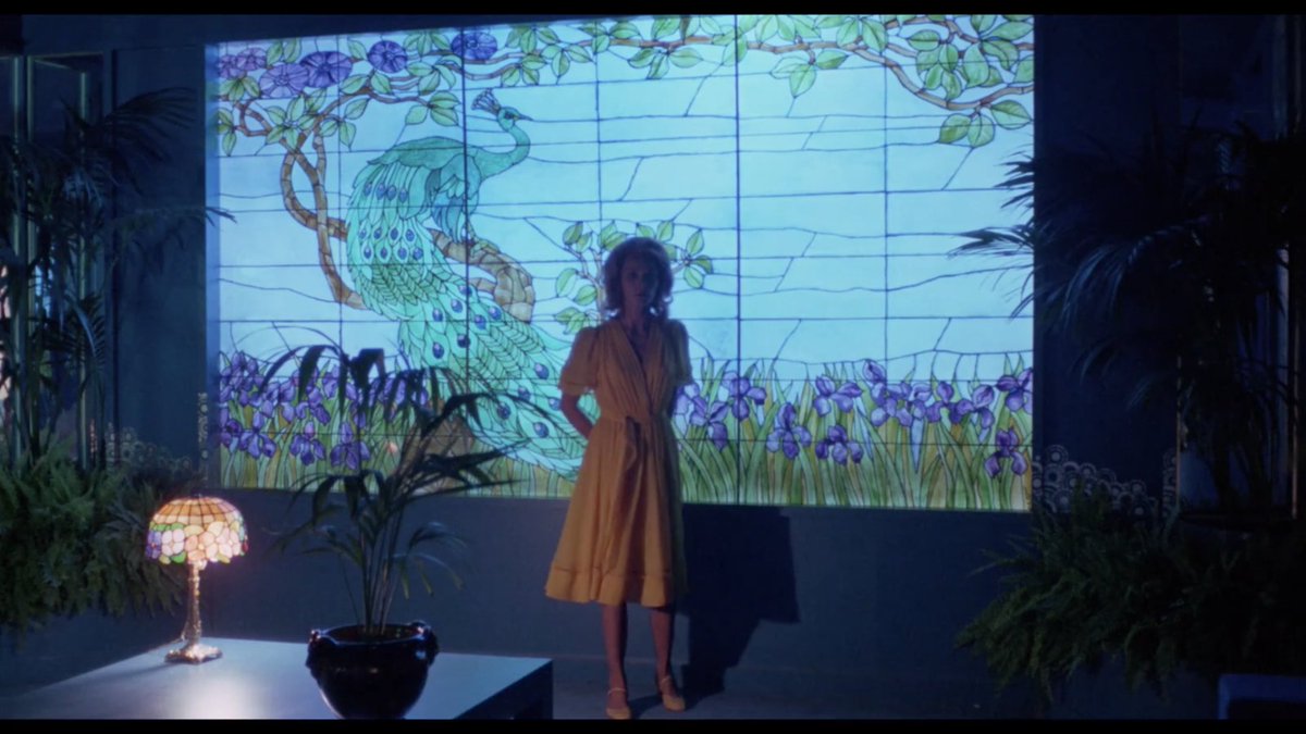 Sarah Makes People Watch Things! tweet media