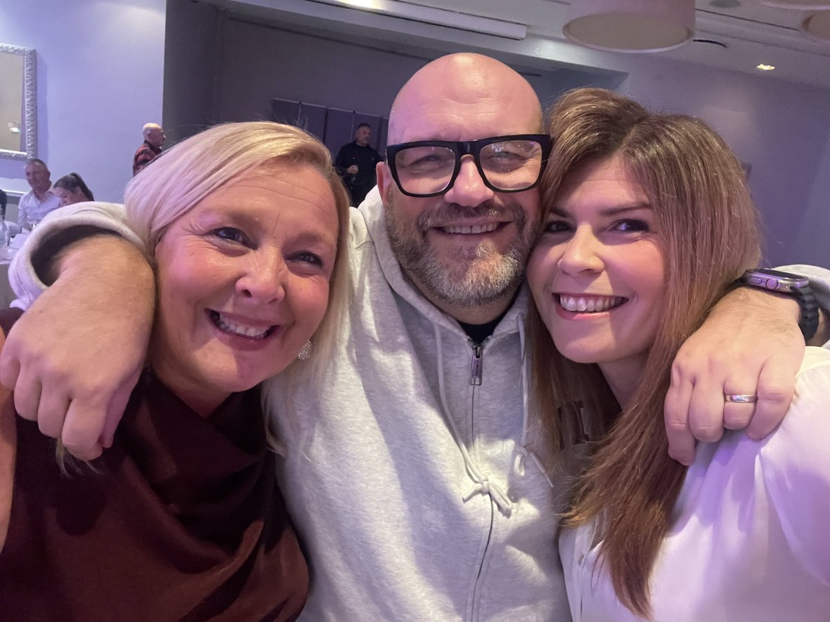 LauraDoel tweet media