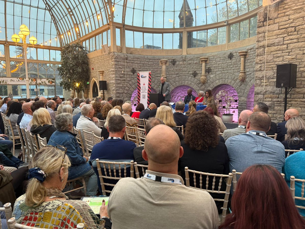 LauraDoel tweet media