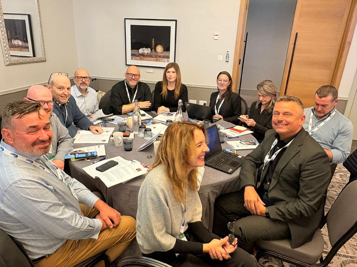 LauraDoel tweet media